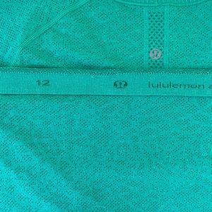 Lululemon Green Workout Tee, Sz12.